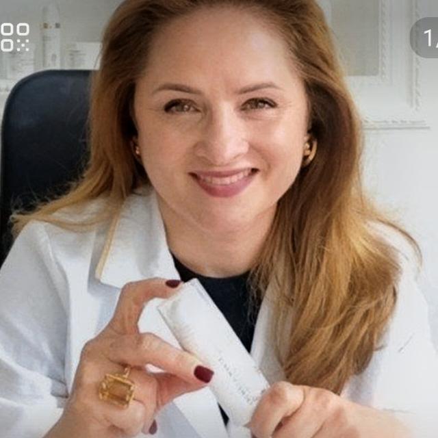 Dr. Manuela Hortolomei - Farmacia Ester